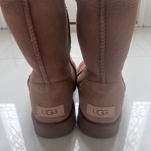 UGG Classic Tall II Sheepskin Boots in Chestnut Color Size 7 - Picture 7 of 10